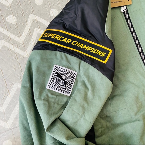 Puma Porsche special edition racing  F1 embroidered jacket medium - Picture 12 of 16